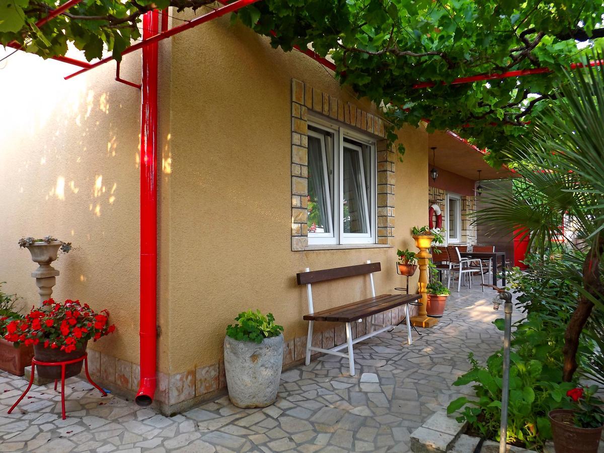 Apartments Maricic 200 Meters From The Beach โนวีวีโนดอลสกี ภายนอก รูปภาพ